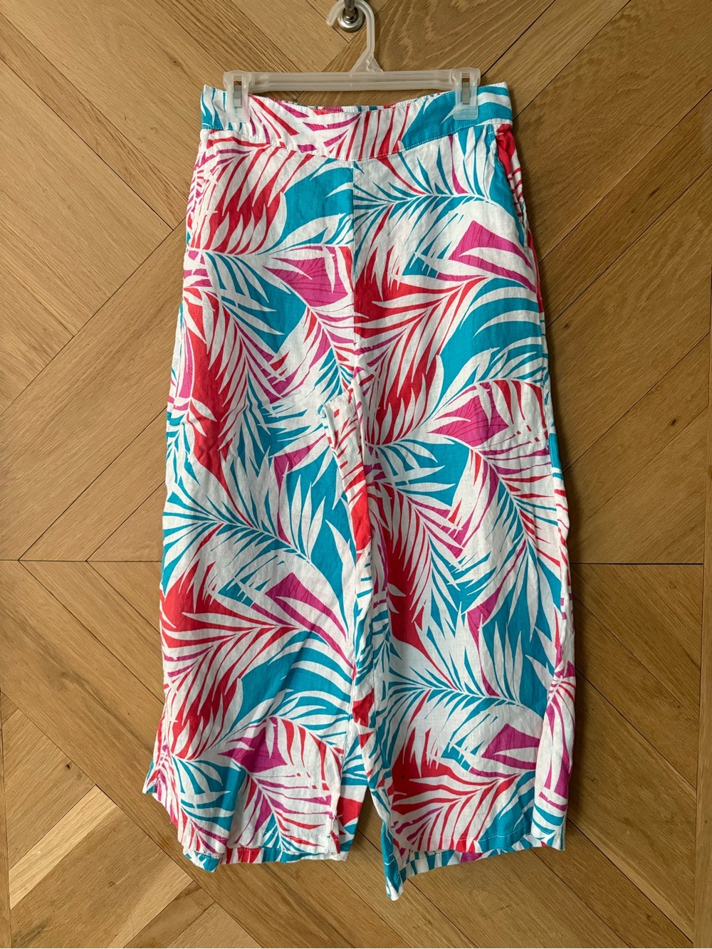 Cynthia Rowley White Tropical Cropped Linen Pants with Teal, Coral & Pink